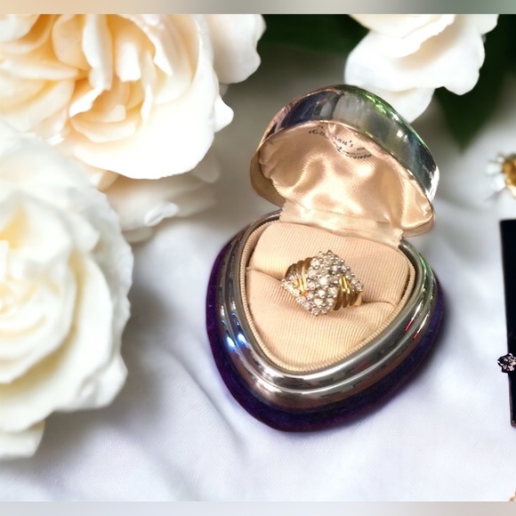 - 14k Gold 1 TCW Diamond cluster ring w/Appraisal - Picture 3 of 14